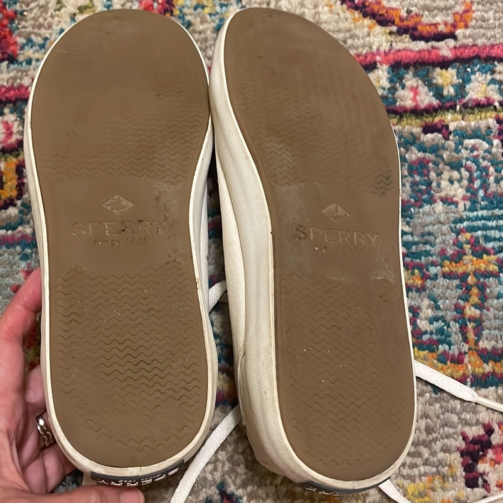 Men’s Sperry Top-Siders in White. Size 7 - Picture 2 of 4